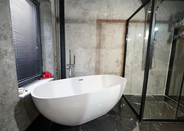 Monev Aparthotel 4*
