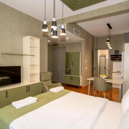 Monev 4*