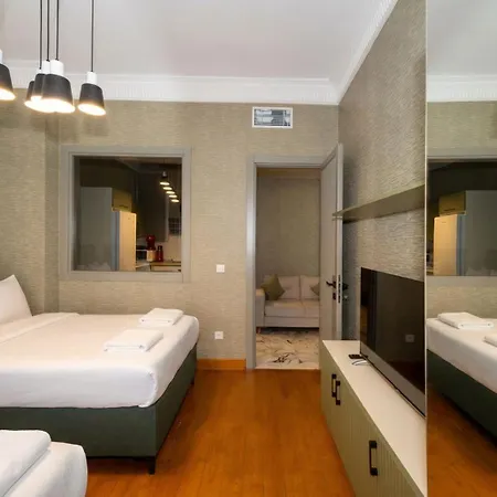 Monev 4*