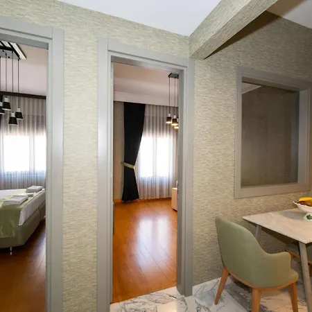 Monev 4* Stambuł