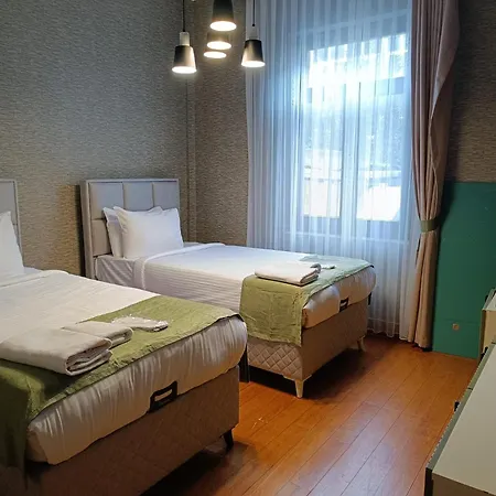 Monev 4*